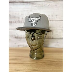 New Era 9fifty Chicago Bulls 6 Time World Champions Hat Gray